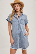 Load image into Gallery viewer, FRAYED HEM DENIM SHIRT DRESS
