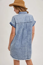 Load image into Gallery viewer, FRAYED HEM DENIM SHIRT DRESS
